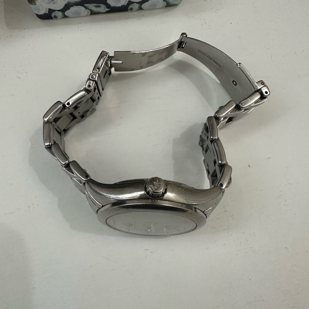 Michael Kors Silver Women's Watch MK5325 - Picture 4 of 6